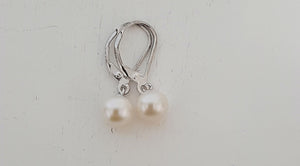 SS Leverback White Pearl Earrings